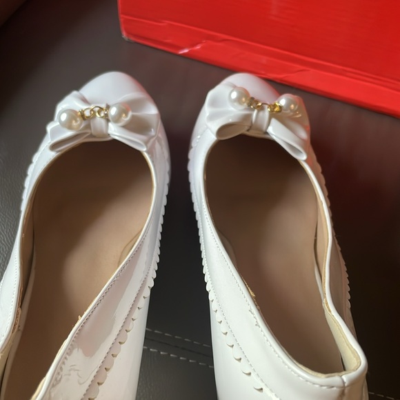 Retro Stage Brand White Heels with Pearls Size 43 fits a size 9 Women’s - Picture 8 of 12